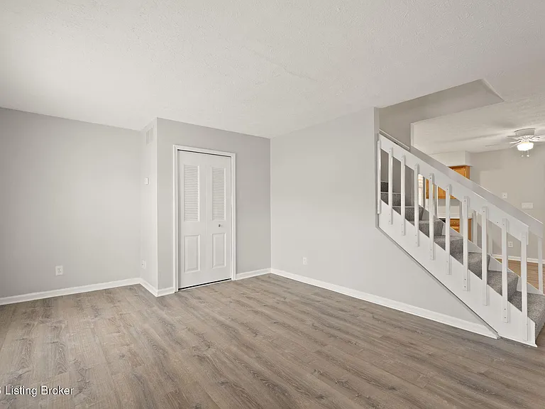 3509 Tabor Ct #6 — Photo 3
