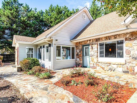 5th image of 9720 Five Oaks Rd