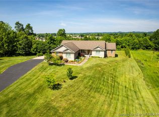 217 Pine Dr, Henryville, IN 47126