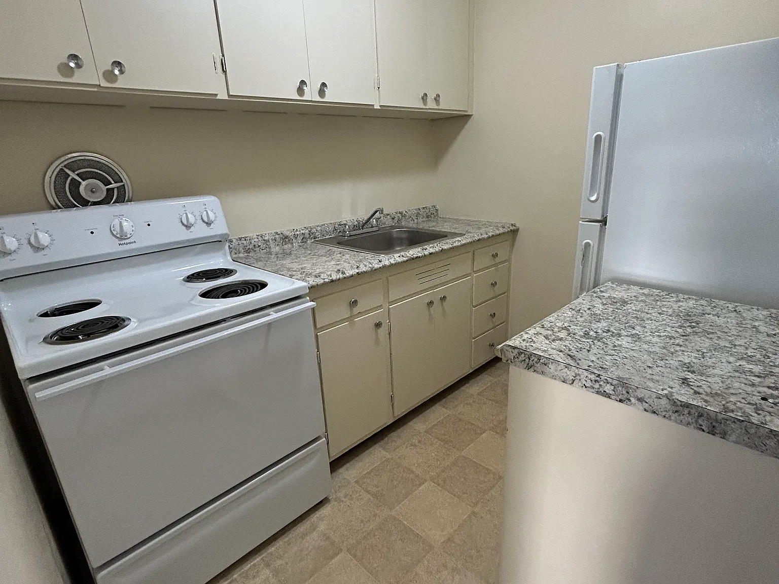 1 bed, 550 sqft, $1,375 — Photo 2