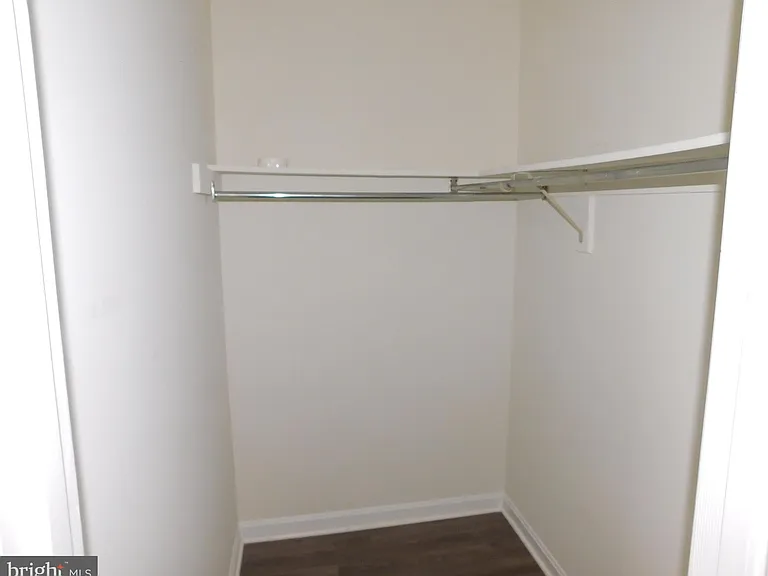 200 Dover Pl #201 — Photo 14