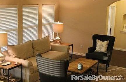 2nd image of 3016 Leesa Dr