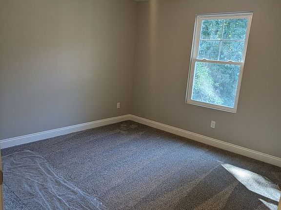 5th image of 652 Treadway Blvd