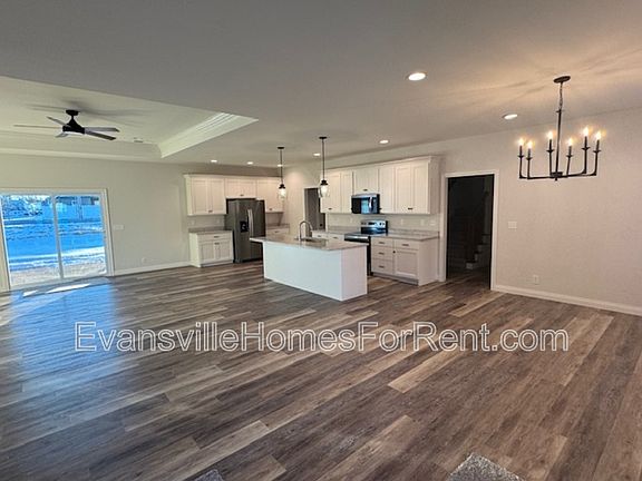 3rd image of 3521 Sand Dr