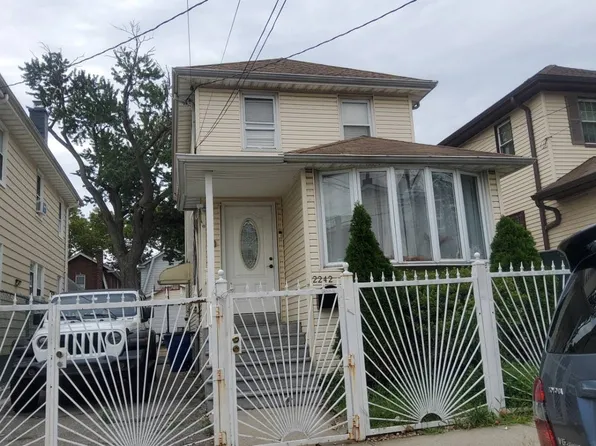 2242 Turnbull Ave, Bronx, NY 10473