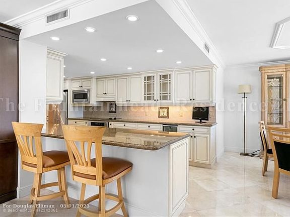 4th image of 3900 N Ocean Dr APT 2E