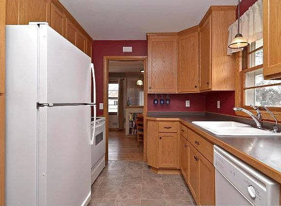 5th image of 7444 Oakland Avenue