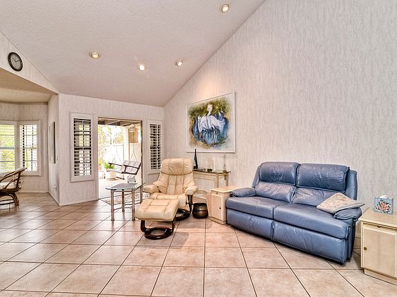 4th image of 12502 Calle Tamega #133