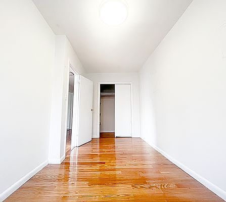 5th image of 89 E 4th St APT 1
