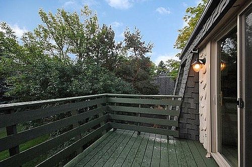 Outdoor deck
