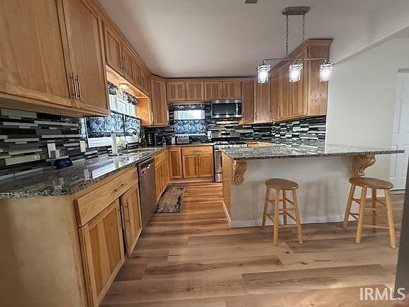 4th image of 713 E Fairview Ave