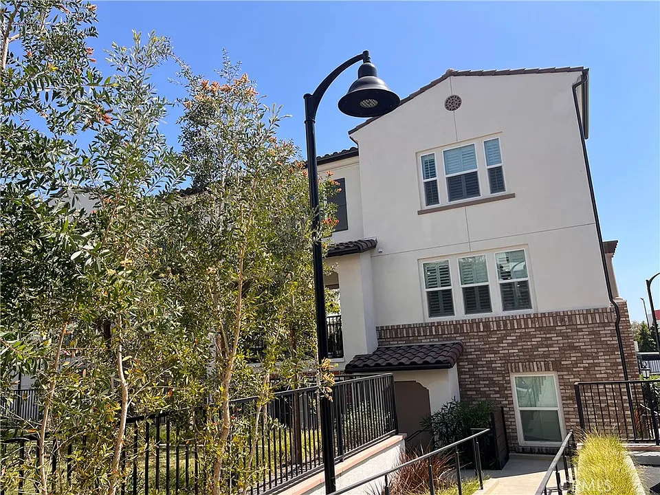 9831 La Serna Dr #1