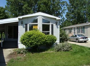 235 Grey Oak Dr, Coopersville, MI 49404