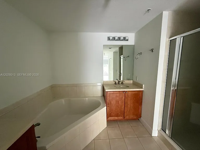 107 Mendoza Ave #201 — Photo 13