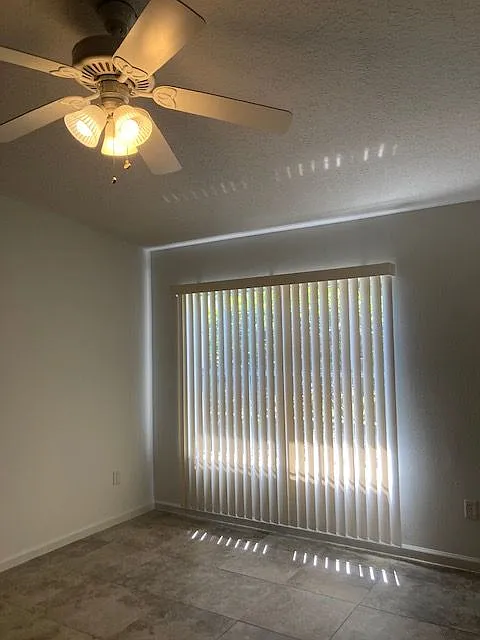 3 bed, 2.0 bath, 1500 sqft, $1,625 — Photo 3