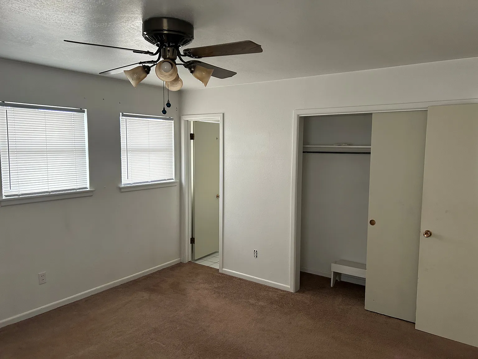 3 bed, 1308 sqft, $2,000 — Photo 2