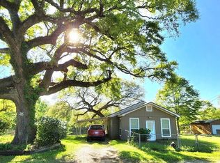 1063 Gumpond Beall Rd, Lumberton, MS 39455