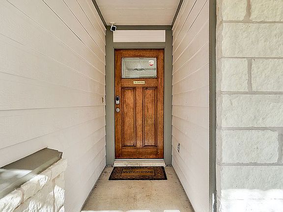 4th image of 1804 Rockland Dr