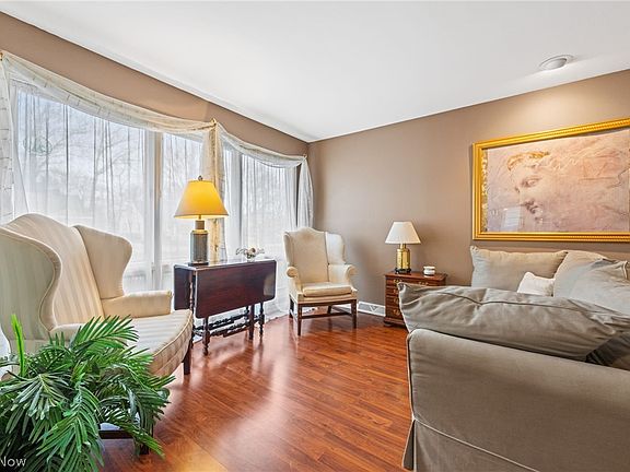 4th image of 119 Herrmann Dr