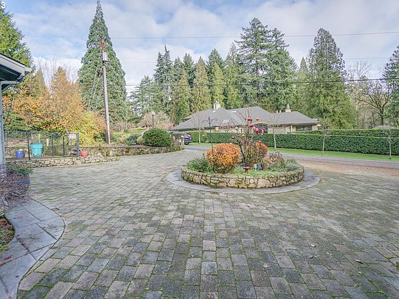 5th image of 2114 SE 101st Ave
