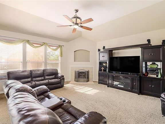 5th image of 20725 Silverbell Ln