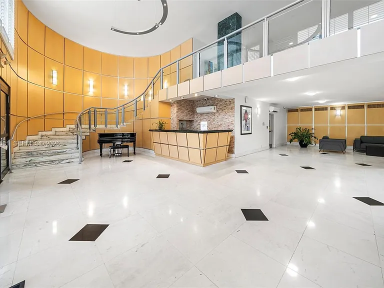 6770 Indian Creek Dr #Penthouse B — Photo 37