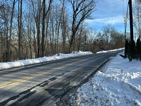 4th image of 123 New River Rd APT 2