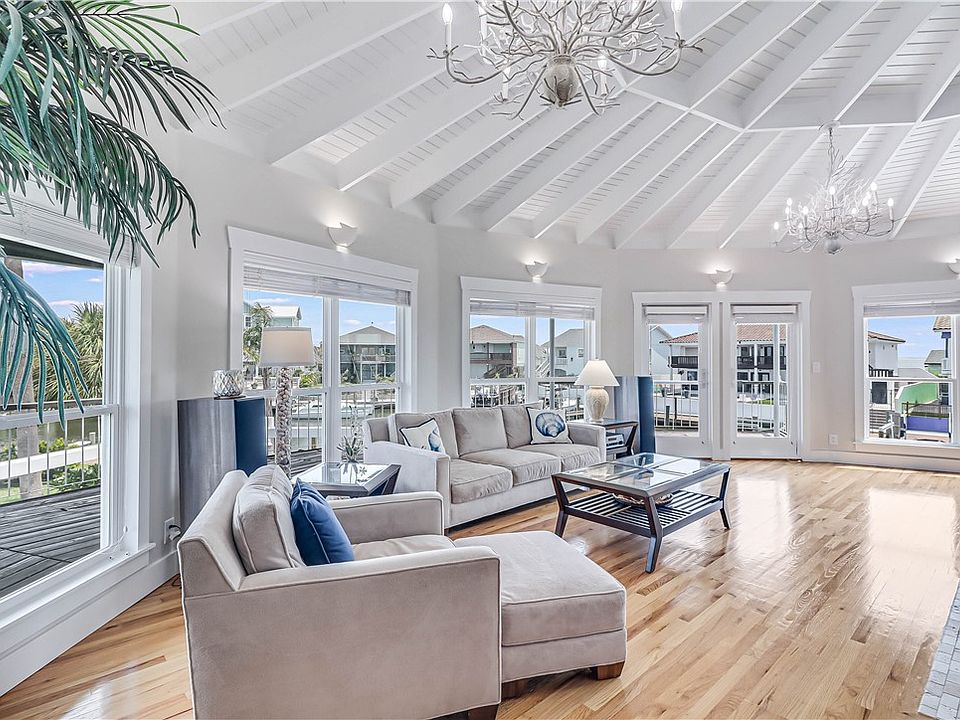 217 Port Saint Claire, City By The Sea, TX 78336 | MLS #451798