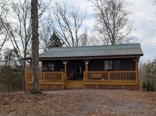 935 Marshall Dr, Bybee, TN 37713