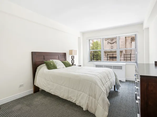 136 East 76th Street image 6 of 9