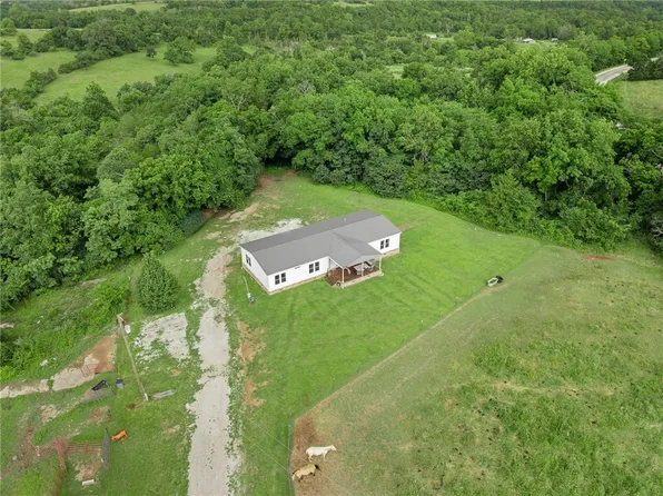 3503 E 206th Hwy, Everton, AR 72633