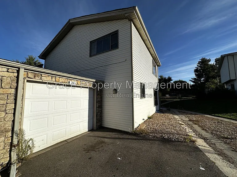 24 Mountain Shadows Ct — Photo 3