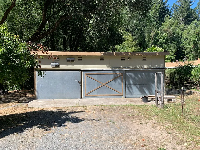 800 sq ft garage/shop