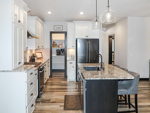 4th image of 6224 S Cimarron Pl