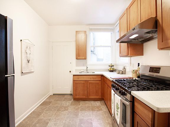 3rd image of 1740 Sacramento St APT 6