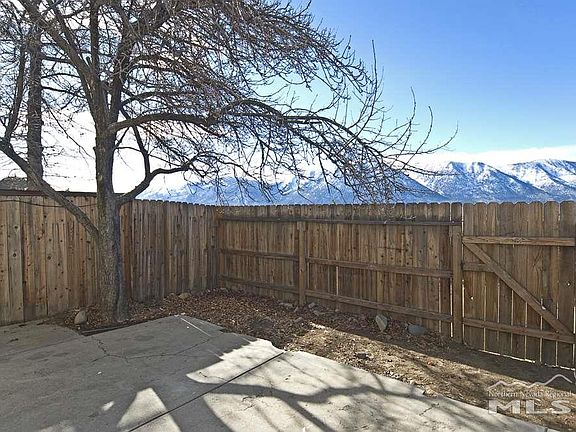2nd image of 1277 Redwood Cir APT 1