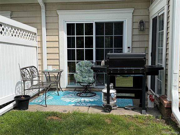 2nd image of 25588 Sun Sail Ct