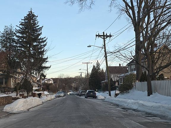 4th image of 96 Slocum Ave