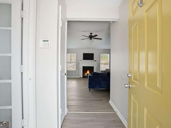3rd image of 5420 Forest Downs Cir