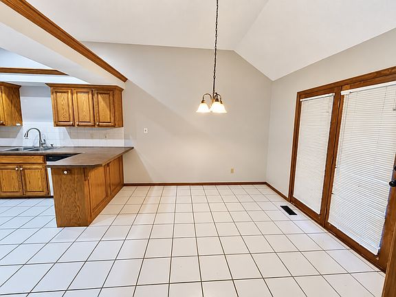 4th image of 8524 SW 36th Ter