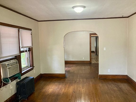 5th image of 598 Blaine Ave APT 3