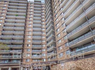 13910 Stony Plain Rd NW #216, Edmonton, AB T5N3R2