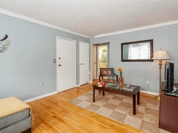 7012 Cottage Avenue image 4 of 14