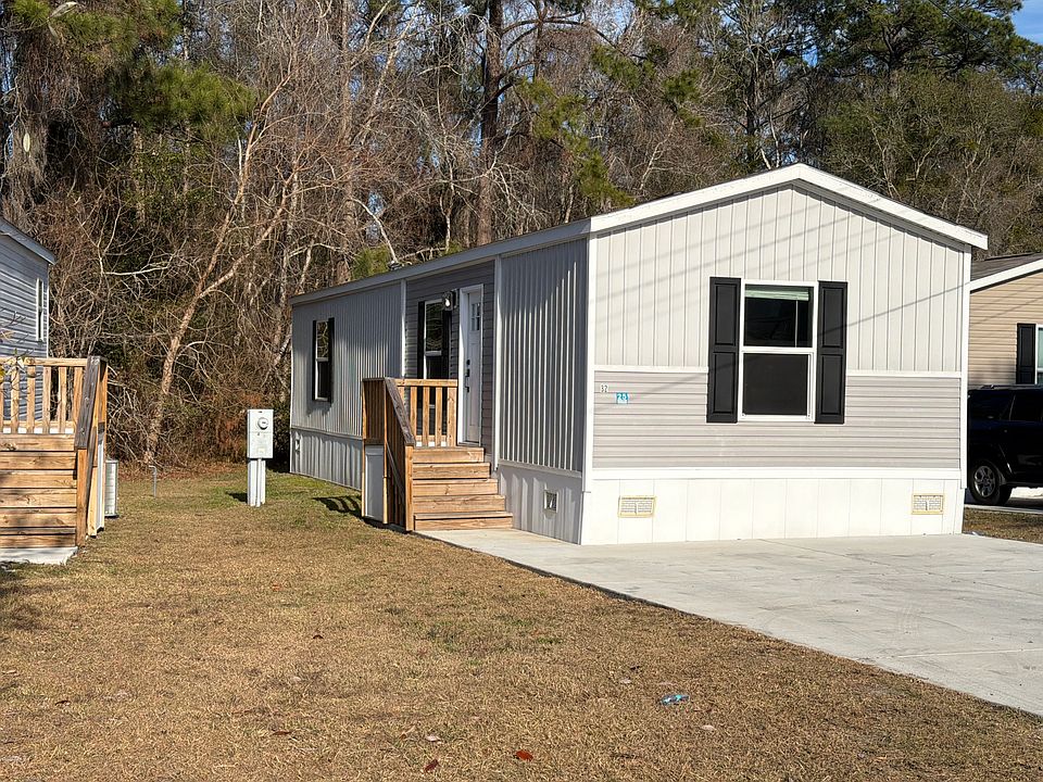 1st image of 300 Brantley Dr Lot 32