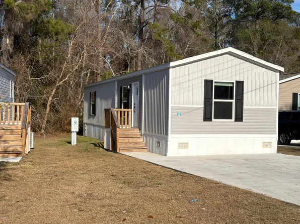 300 Brantley Dr Lot 32, Hinesville, GA 31313