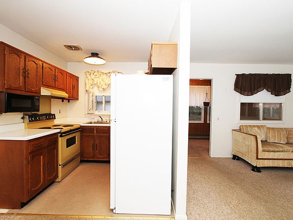 5th image of 117 Hudson Parkway #D