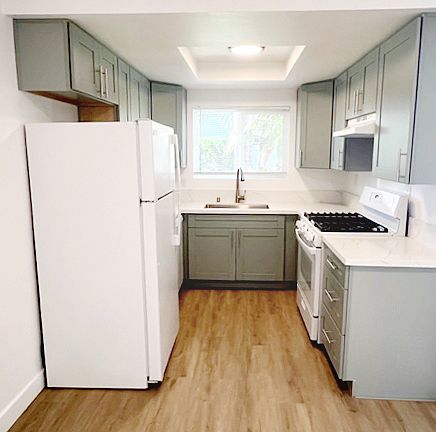 2nd image of 380 Plymouth Dr #16