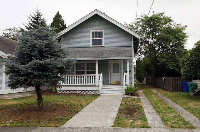 8265 N Fiske