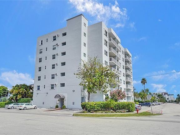 2nd image of 720 Orton Avenue #302