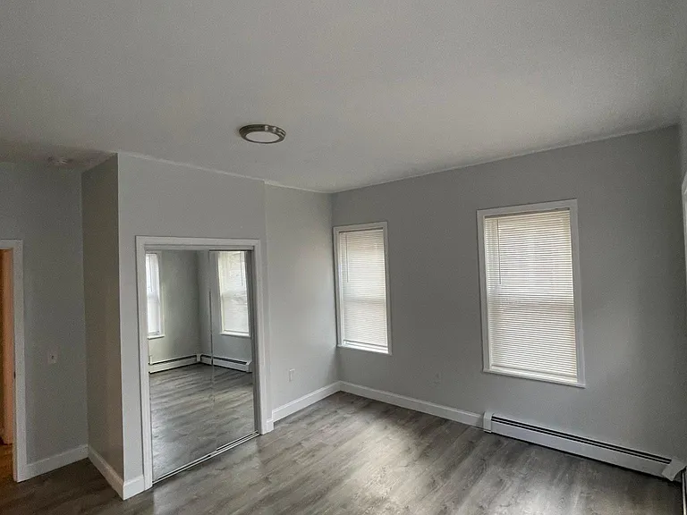 164 Bridgham St #1 — Photo 3